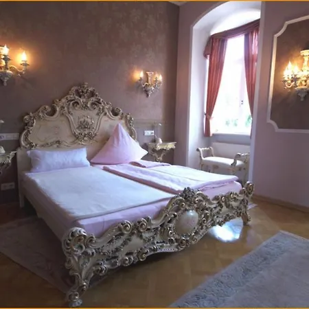 Schloss Sennfeld - & Restaurant & Veranstaltungsort 호텔