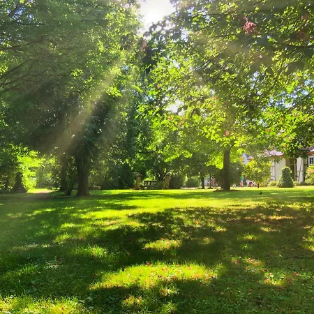 Schloss Sennfeld - & Restaurant & Veranstaltungsort 3* Adelsheim