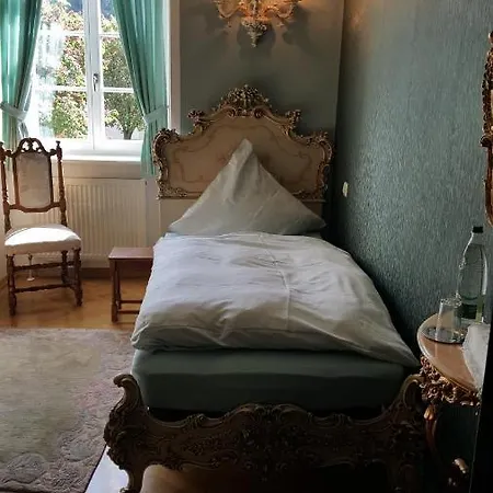 Hotel Schloss Sennfeld - & Restaurant & Veranstaltungsort Adelsheim