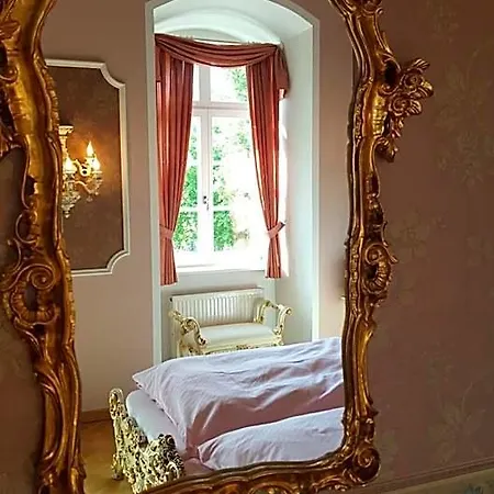 Schloss Sennfeld - & Restaurant & Veranstaltungsort Hotel Adelsheim