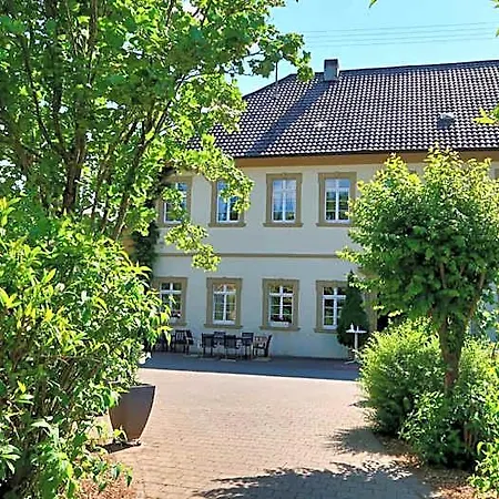 Schloss Sennfeld - & Restaurant & Veranstaltungsort 3* Adelsheim