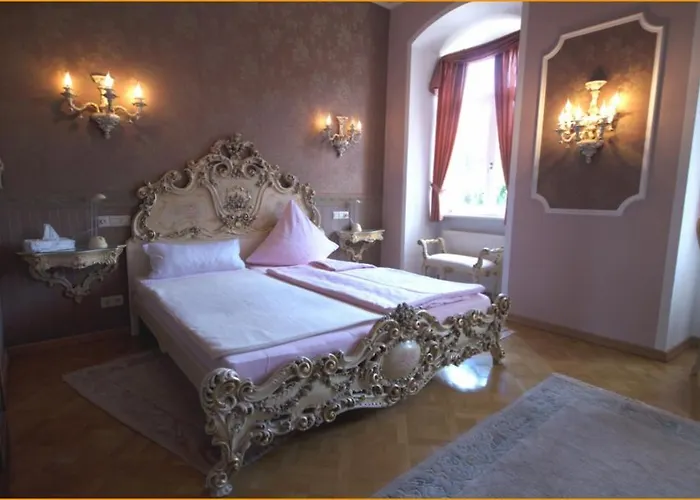 Schloss Sennfeld - & Restaurant & Veranstaltungsort Hotel