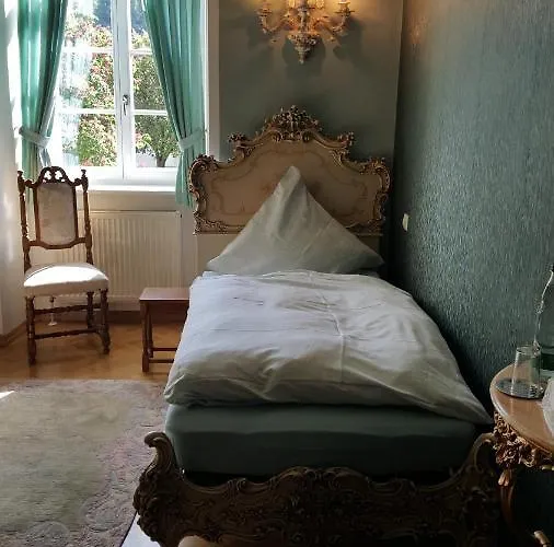 Schloss Sennfeld - & Restaurant & Veranstaltungsort Hotel 3*