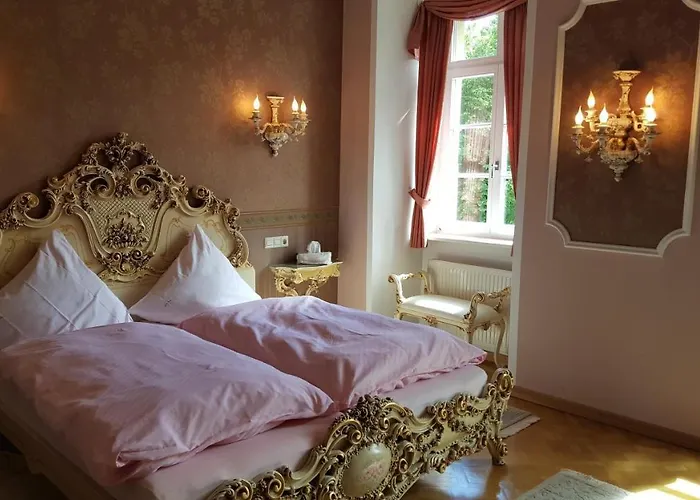 Hotel Schloss Sennfeld - & Restaurant & Veranstaltungsort Adelsheim