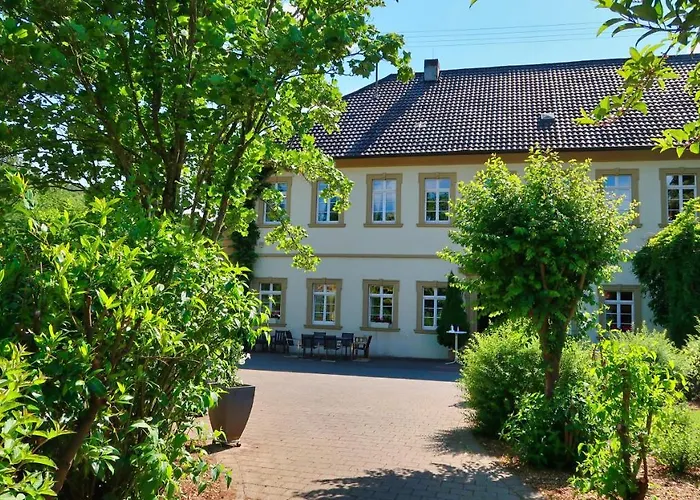 Hotel Schloss Sennfeld - & Restaurant & Veranstaltungsort Adelsheim