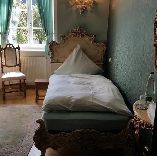 Hotel Schloss Sennfeld - & Restaurant & Veranstaltungsort Adelsheim